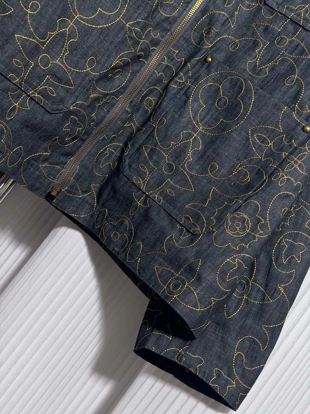 wg.luxury- 8V embroidery oversized item:E-F405A0527